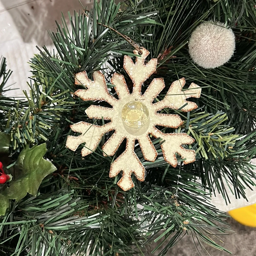Large Artificial Winter Rustic Snowflake Evergreen Wreath